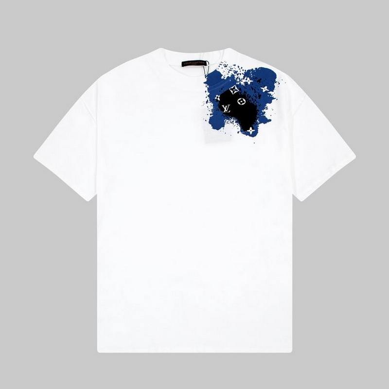 Louis Vuitton Men's T-shirts 136